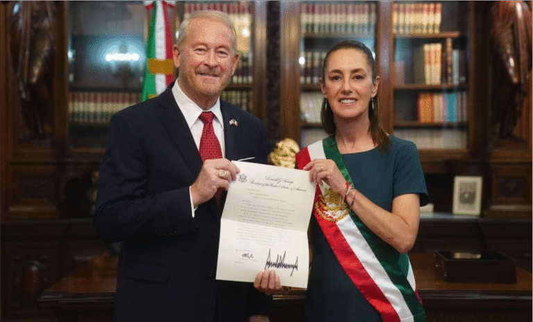 Claudia Sheinbaum recibe al nuevo embajador de EE. UU. en Palacio Nacional